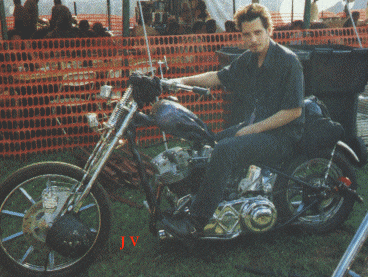 chriscornell1.gif